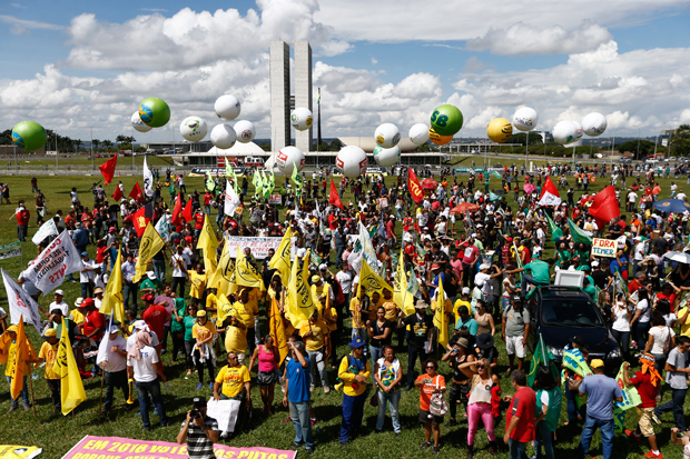 Sindicatos tentam evitar que reforma tire benefícios negociados em acordo